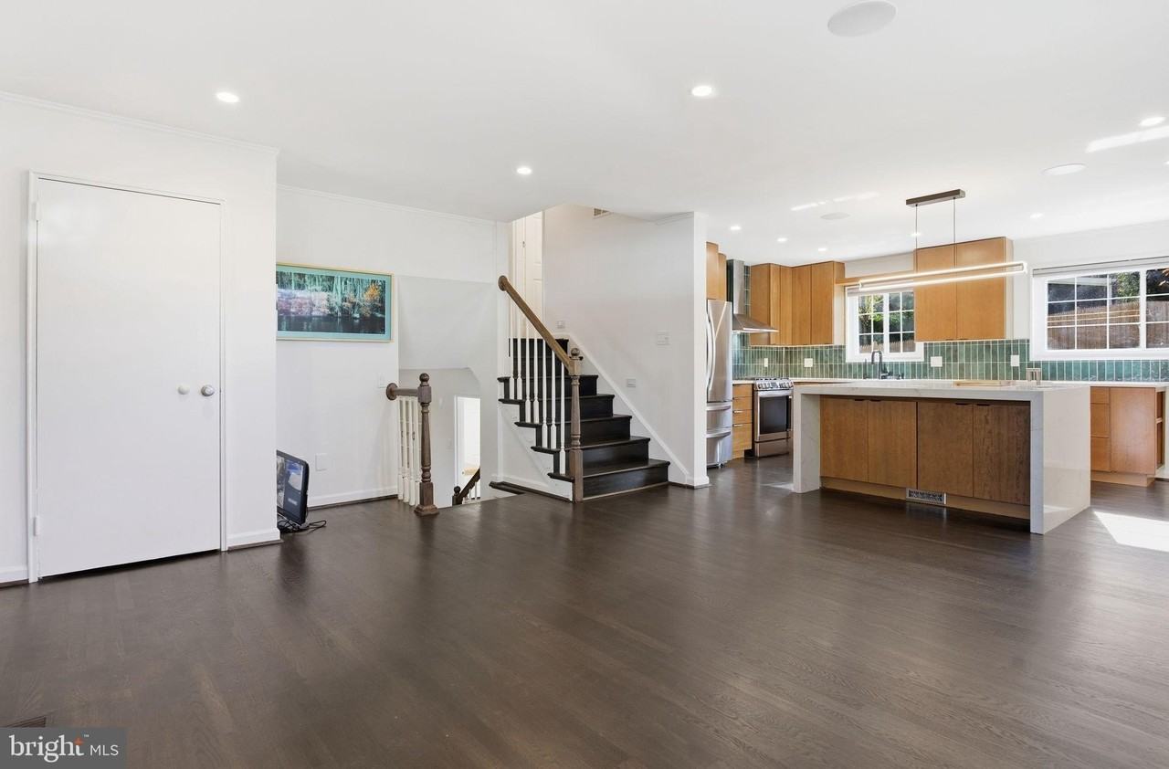 3700 Emily St - Photo 3 of 22