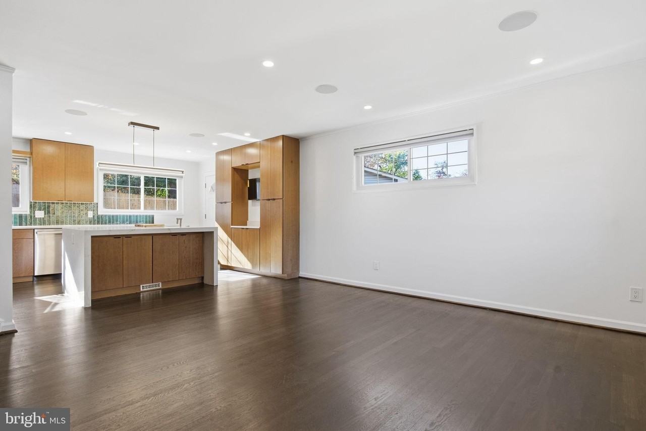 3700 Emily St - Photo 5 of 22