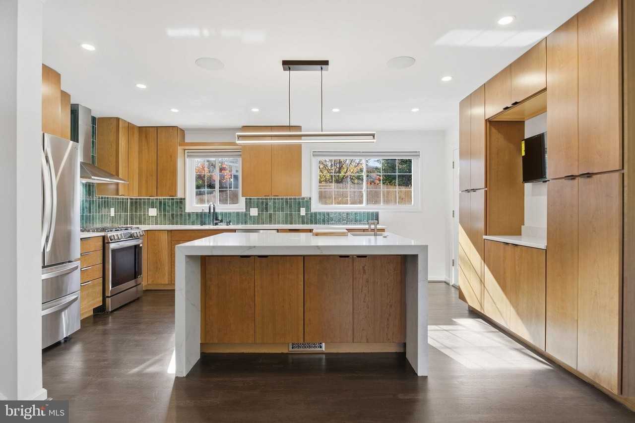 3700 Emily St - Photo 6 of 22