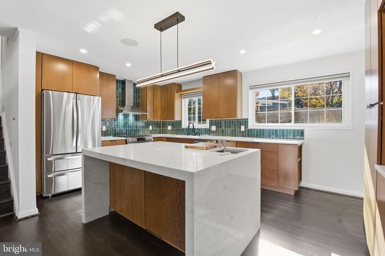 3700 Emily St - Photo 7 of 22