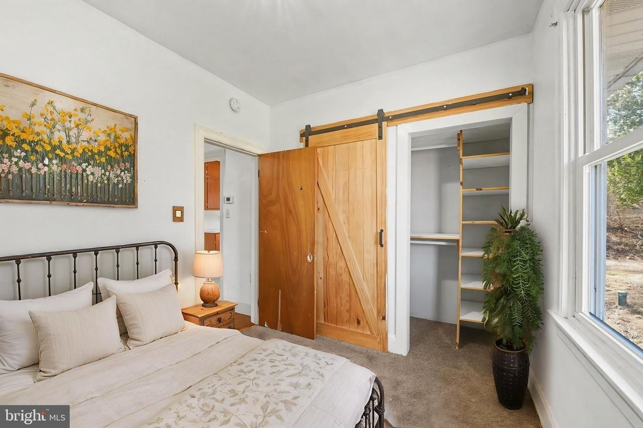 939 Gravel Pike - Photo 6 of 48