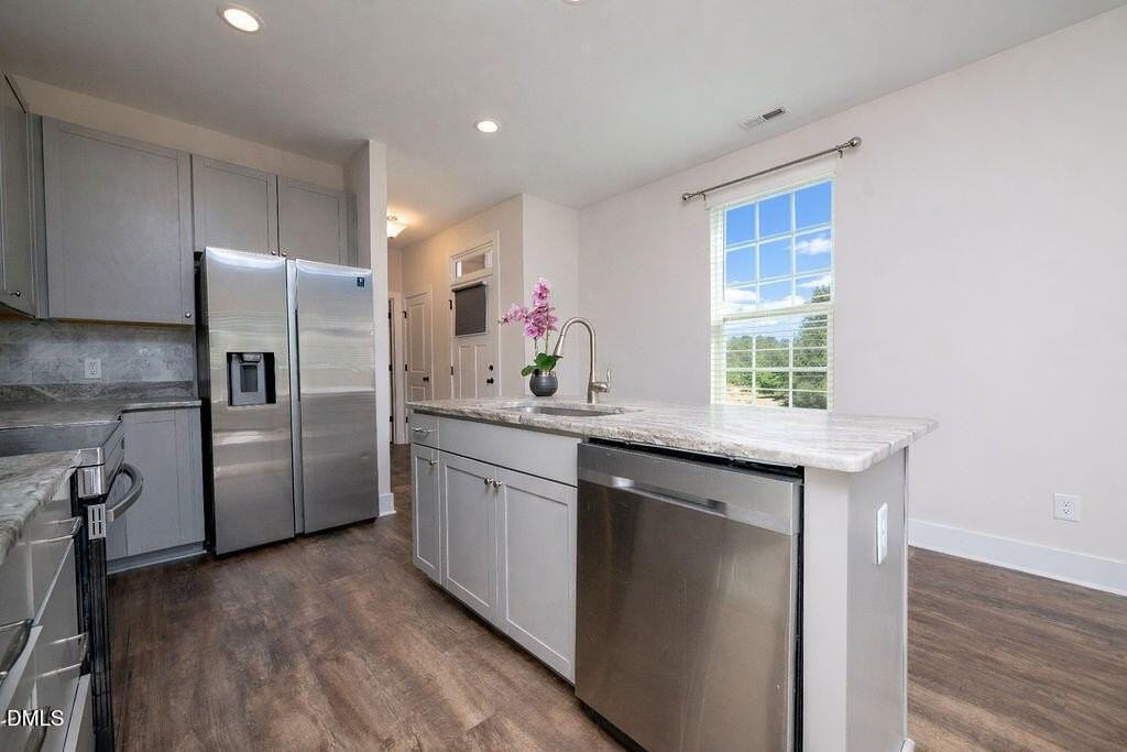 1026 Abbott St - Photo 6 of 30