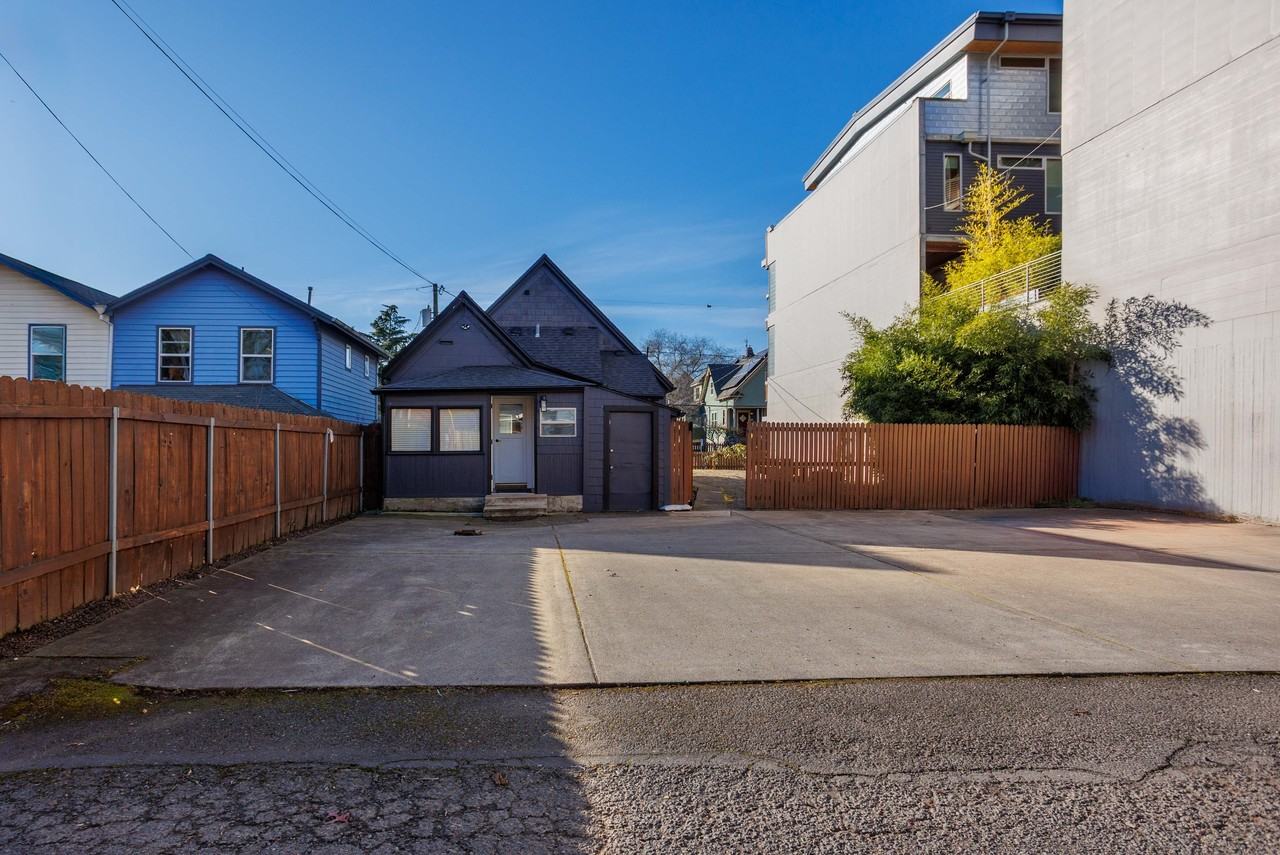 4124 N Mississippi Ave #1 - Photo 6 of 24