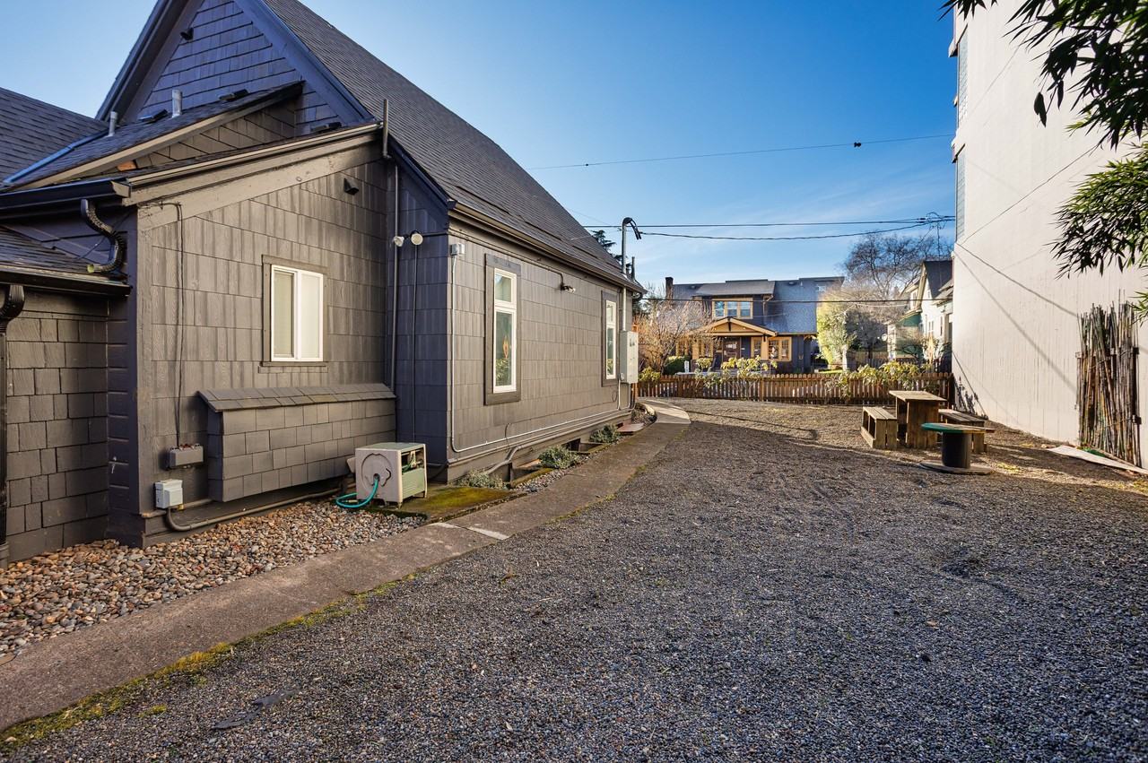 4124 N Mississippi Ave #1 - Photo 7 of 24