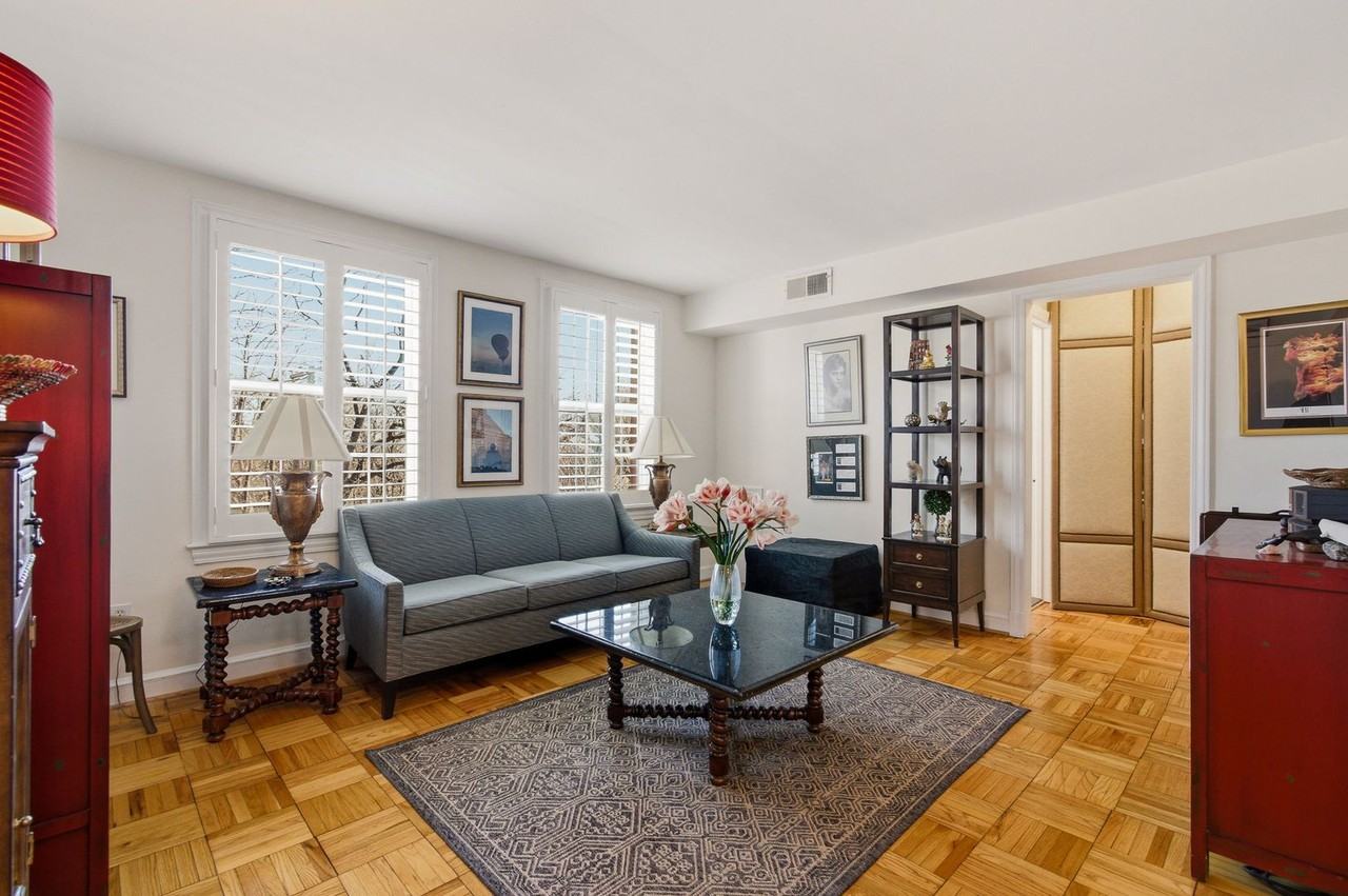 2736 Ordway St Nw - Photo 3 of 17