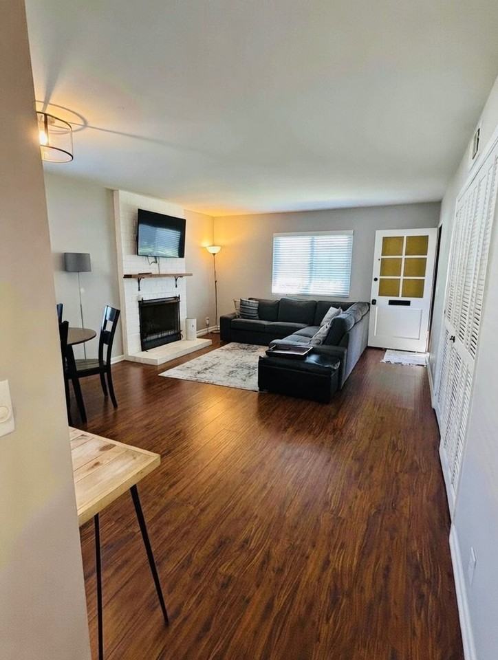 21142 Chesterbrook Ln - Photo 3 of 14