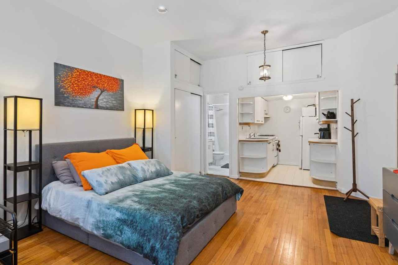 43 W 85th St #1470323P - Photo 6 of 20