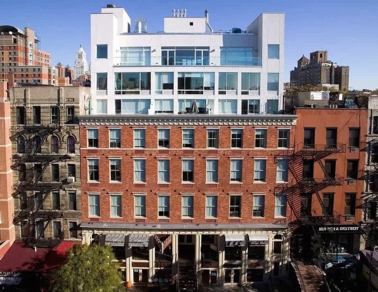 19 Saint Marks Pl #1495801P - Photo 7 of 12