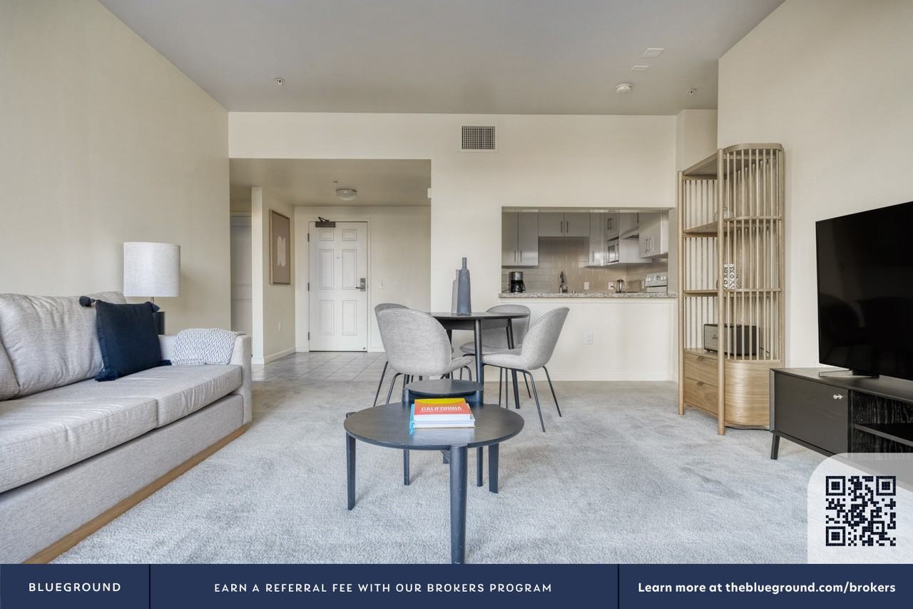 2865 Park Blvd #739 - Photo 5 of 33