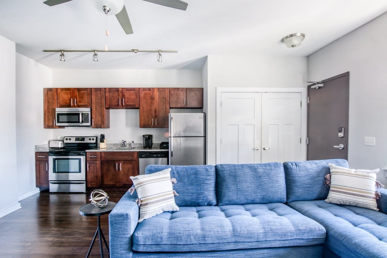 1016 18th Ave S #1014429P - Photo 2 of 21