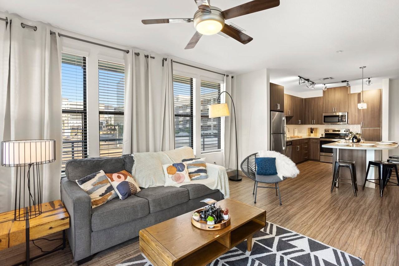 555 N College Ave #1014342P - Photo 4 of 22