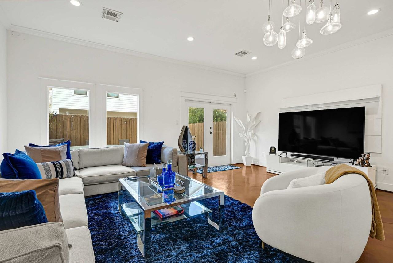 5522 Larkin St #1056420P - Photo 4 of 34