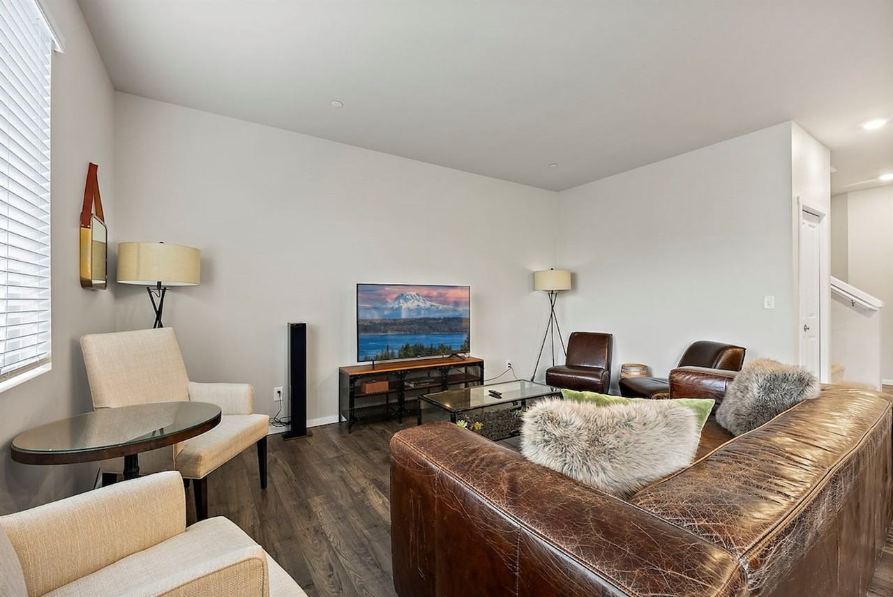 10715 186th Street Ct E #1296621P - Photo 3 of 43