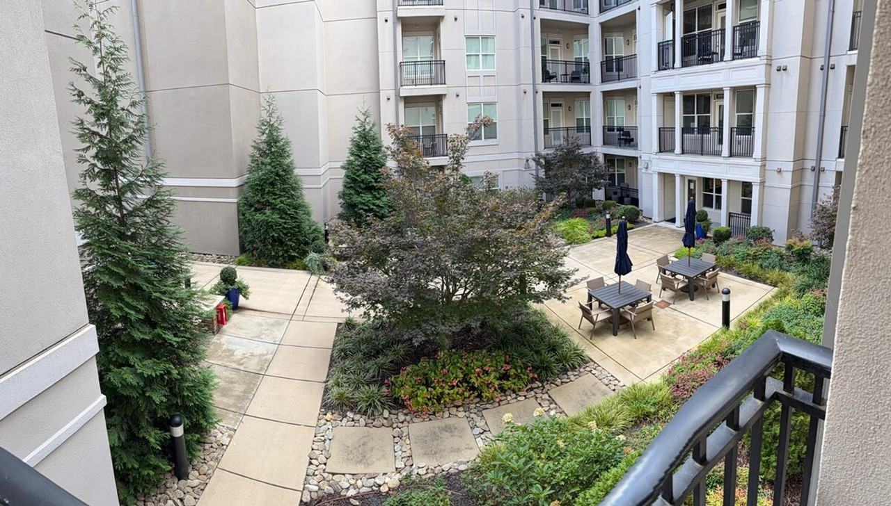 4735 Sharon Rd #1344185P - Photo 3 of 8