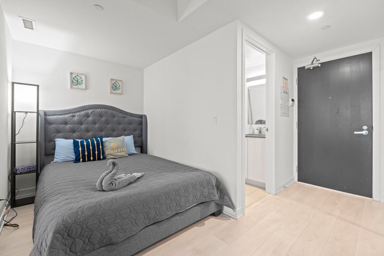 501 Yonge St #1345834P - Photo 3 of 13