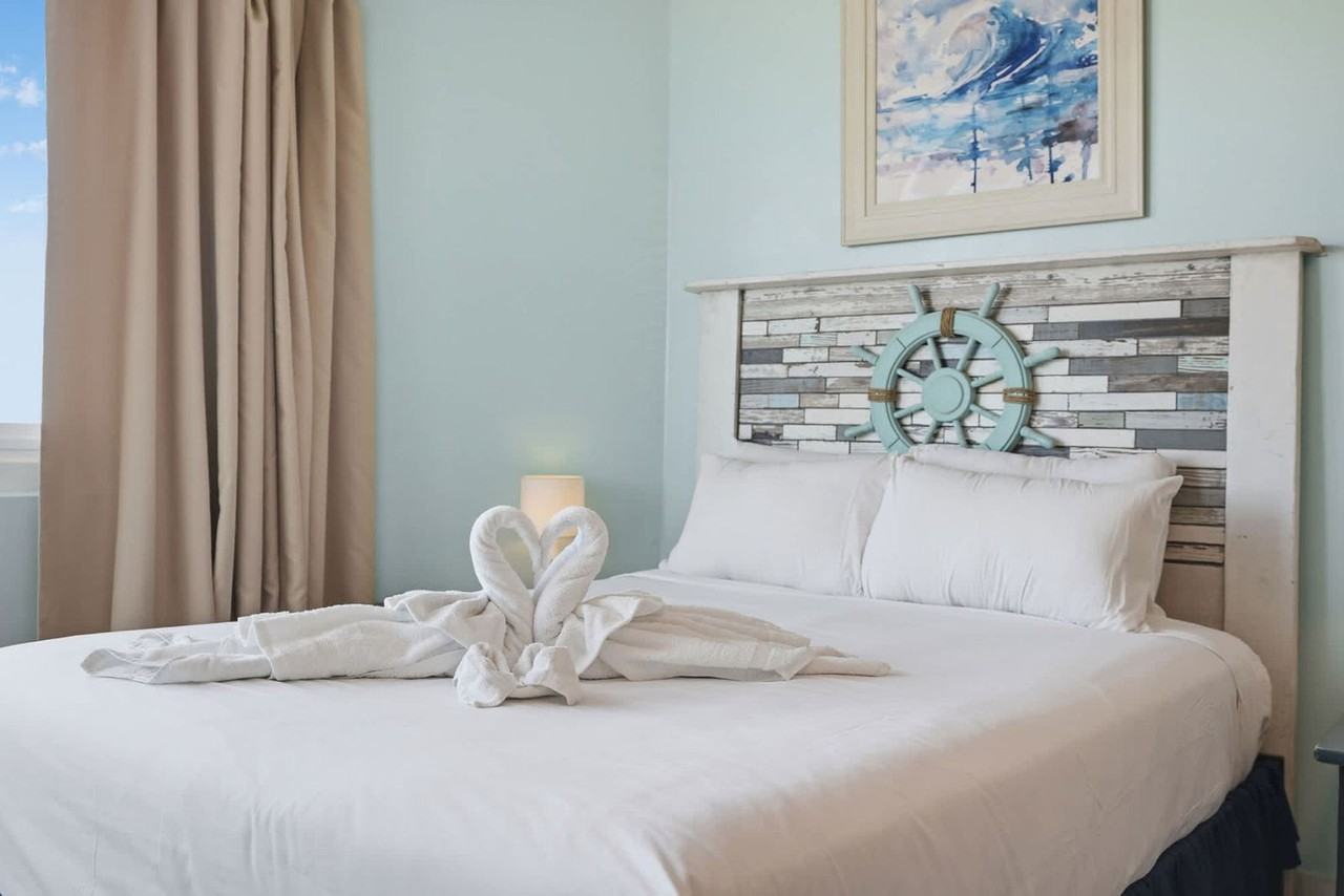 8817 S Thomas Dr #1429757P - Photo 4 of 50