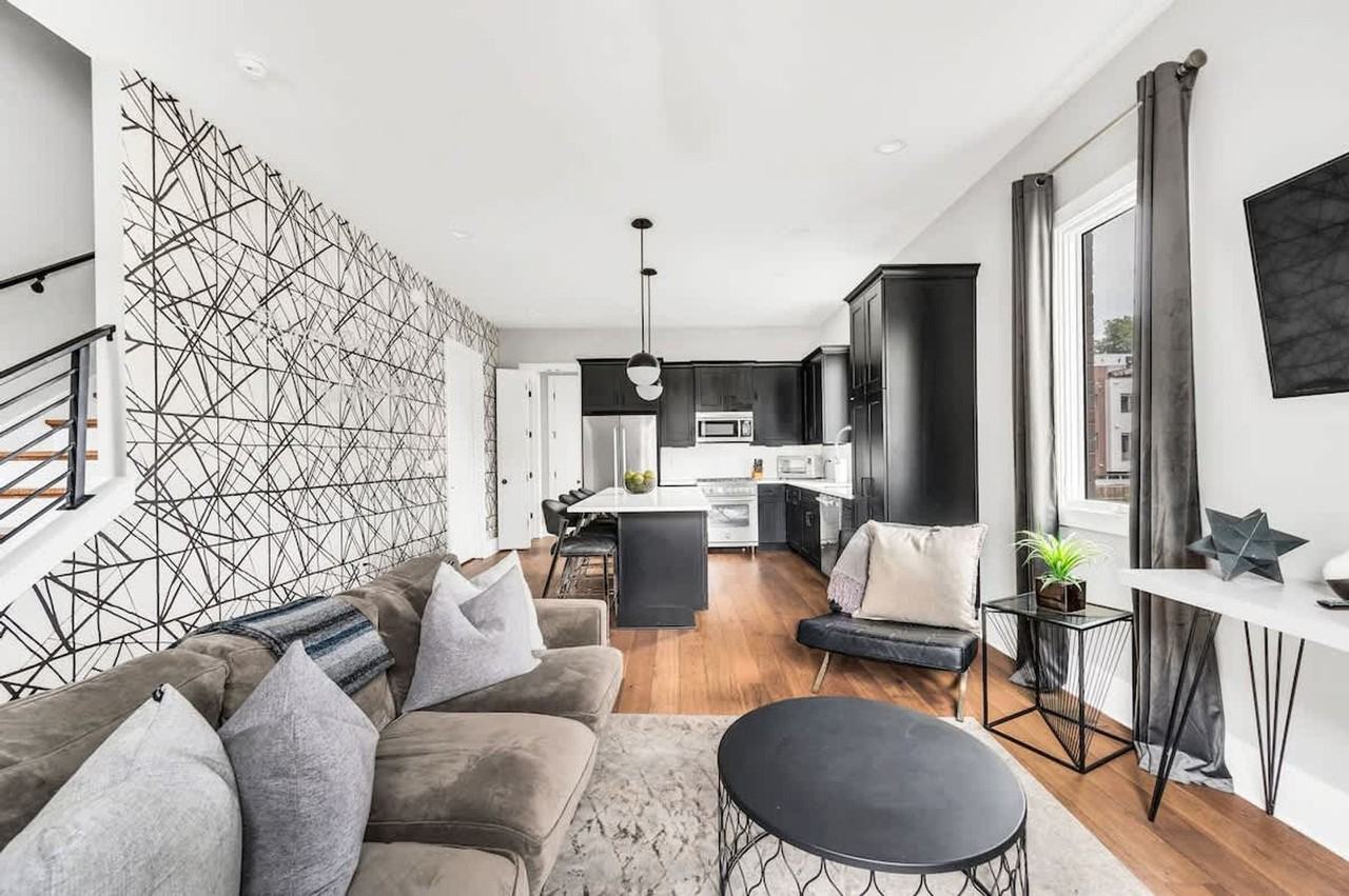 1332 3rd Ave N #1470331P - Photo 3 of 43