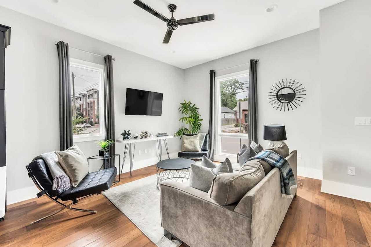 1332 3rd Ave N #1470331P - Photo 4 of 43