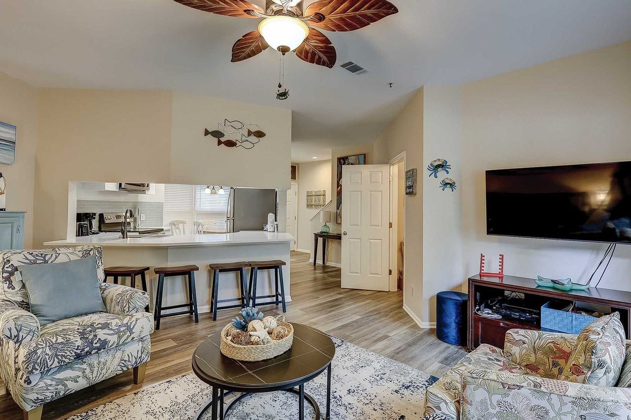 19 Lemoyne Ave #1470518P - Photo 2 of 25