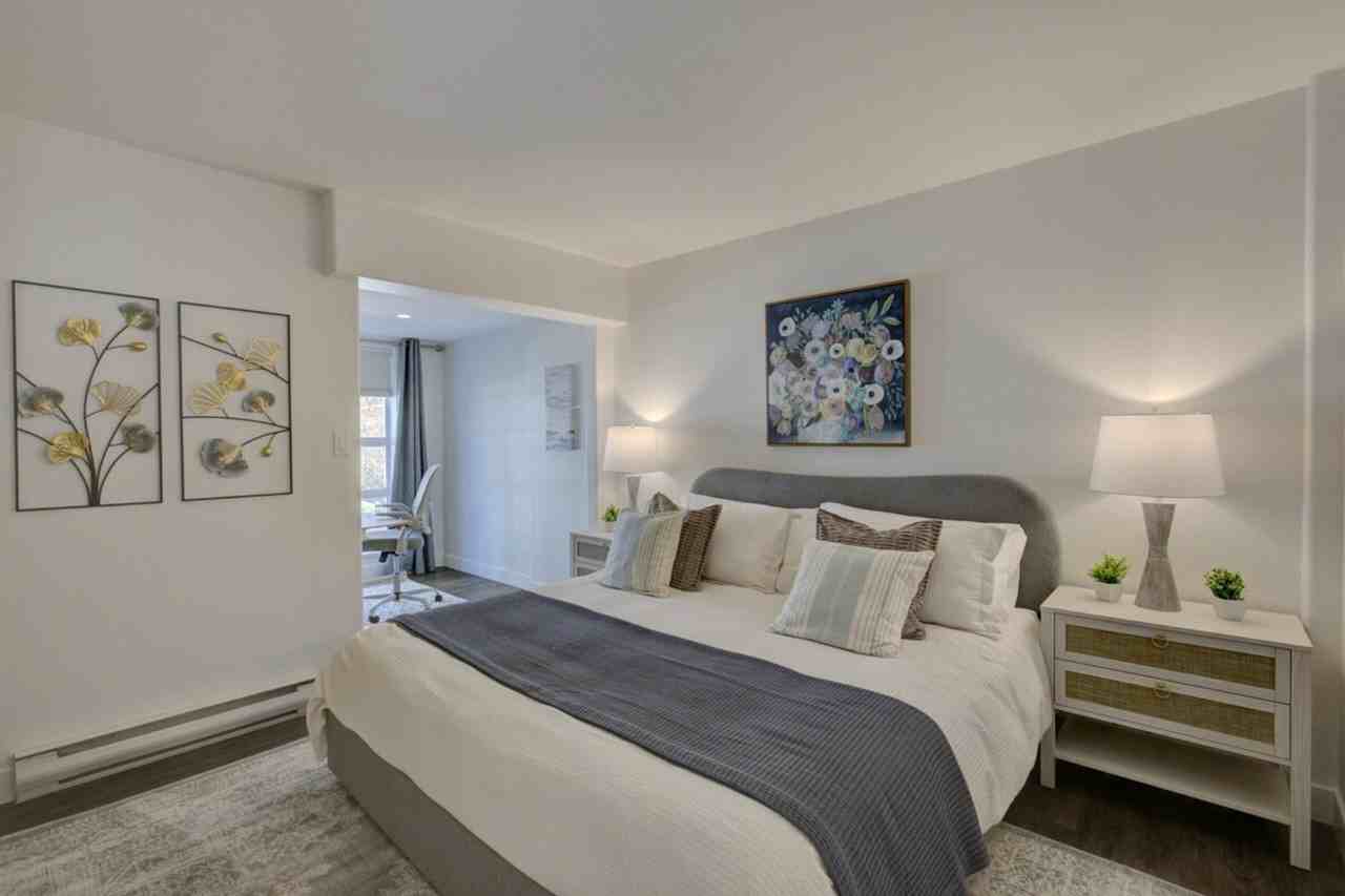 910 Beach Ave #1473076P - Photo 5 of 14