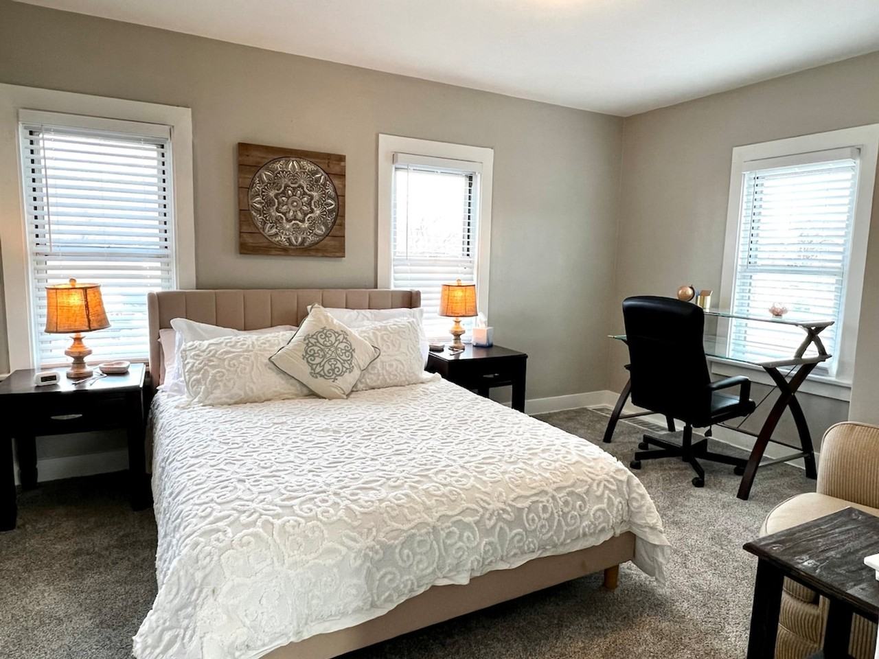 1509 W Clark St #1472869P - Photo 7 of 36