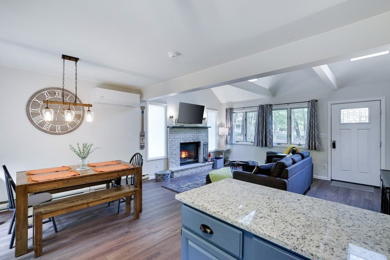 141 Tommys Ln #1032009P - Photo 4 of 50