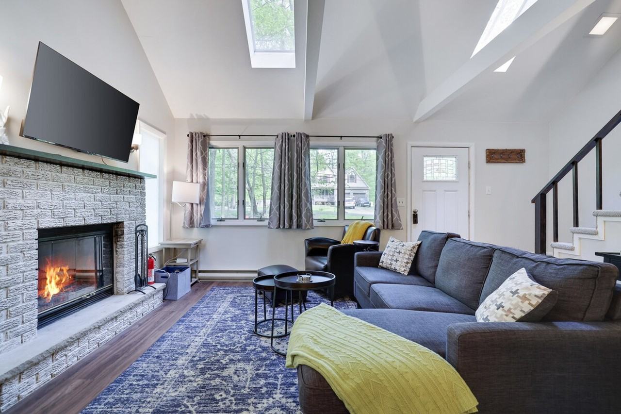 141 Tommys Ln #1032009P - Photo 6 of 50