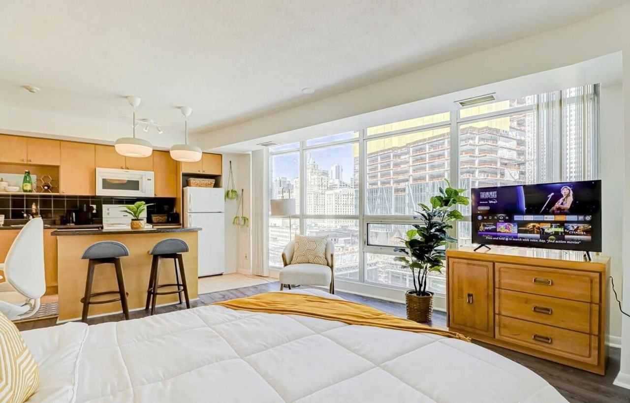 139 Bay St #1496377P - Photo 3 of 12