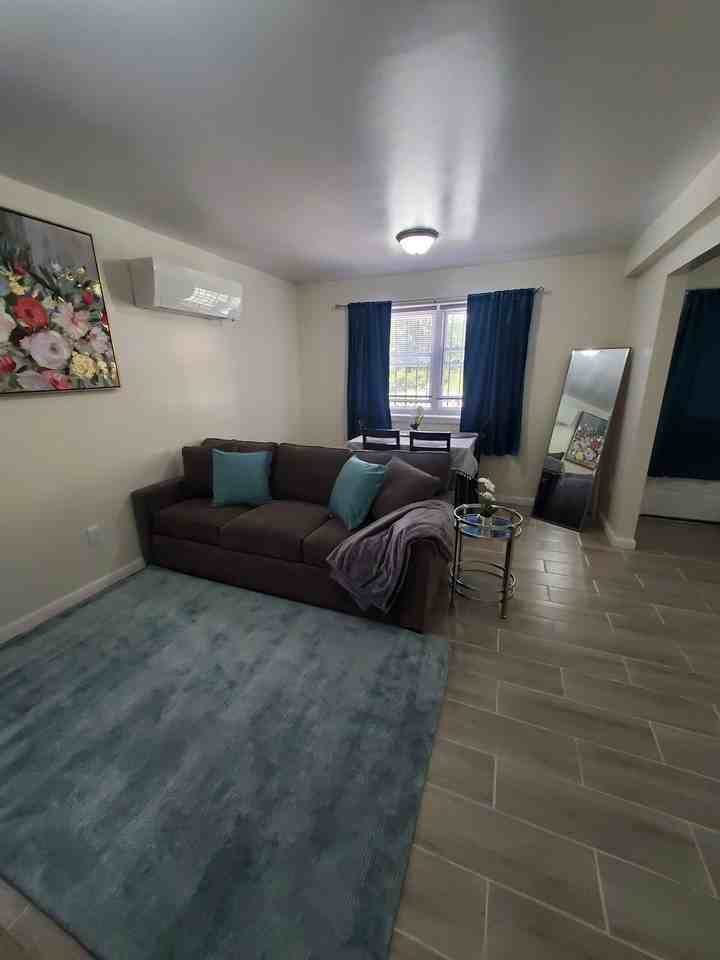 541 S 9th Ave #1497911P - Photo 3 of 33