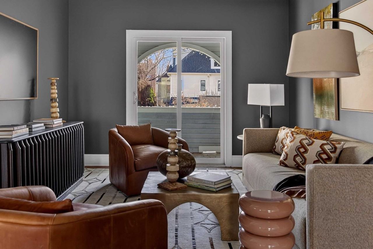 611 N Pine St #1495715P - Photo 2 of 42