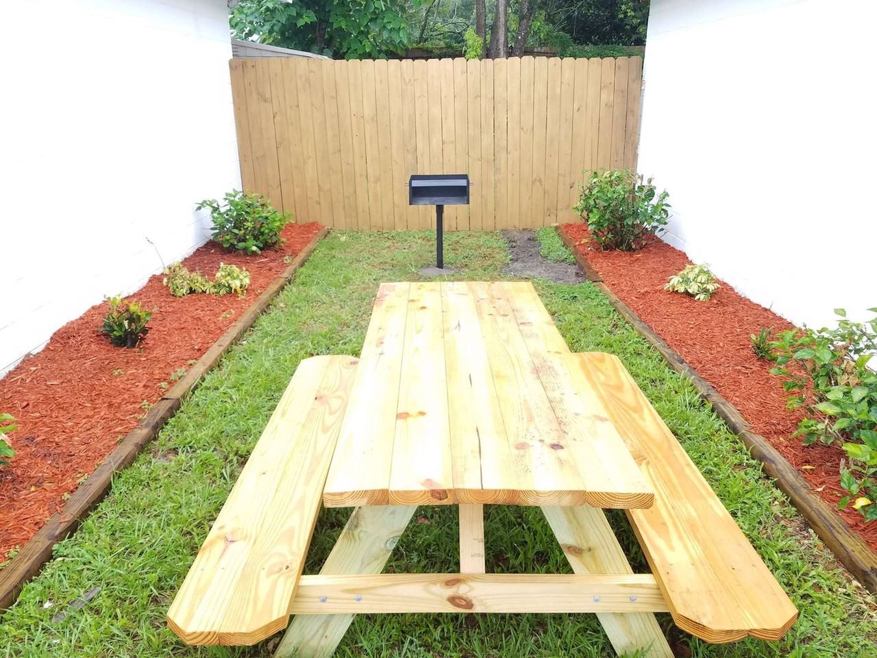 2208 Irene St #1501434P - Photo 3 of 18