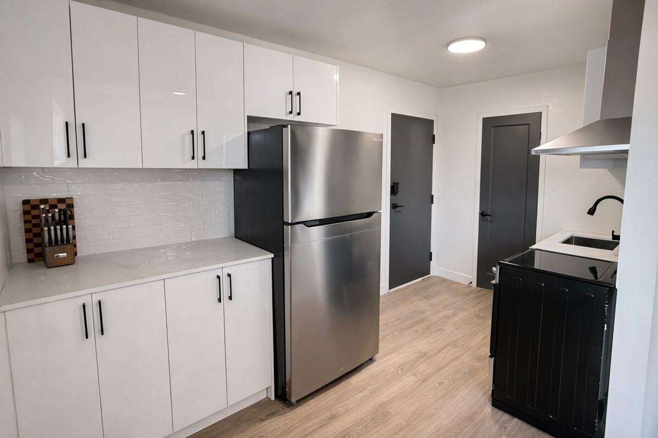 70 Marion St #1498576P - Photo 7 of 13