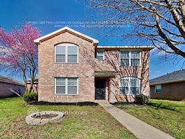 featured image of 136 Rolling Hills Pl