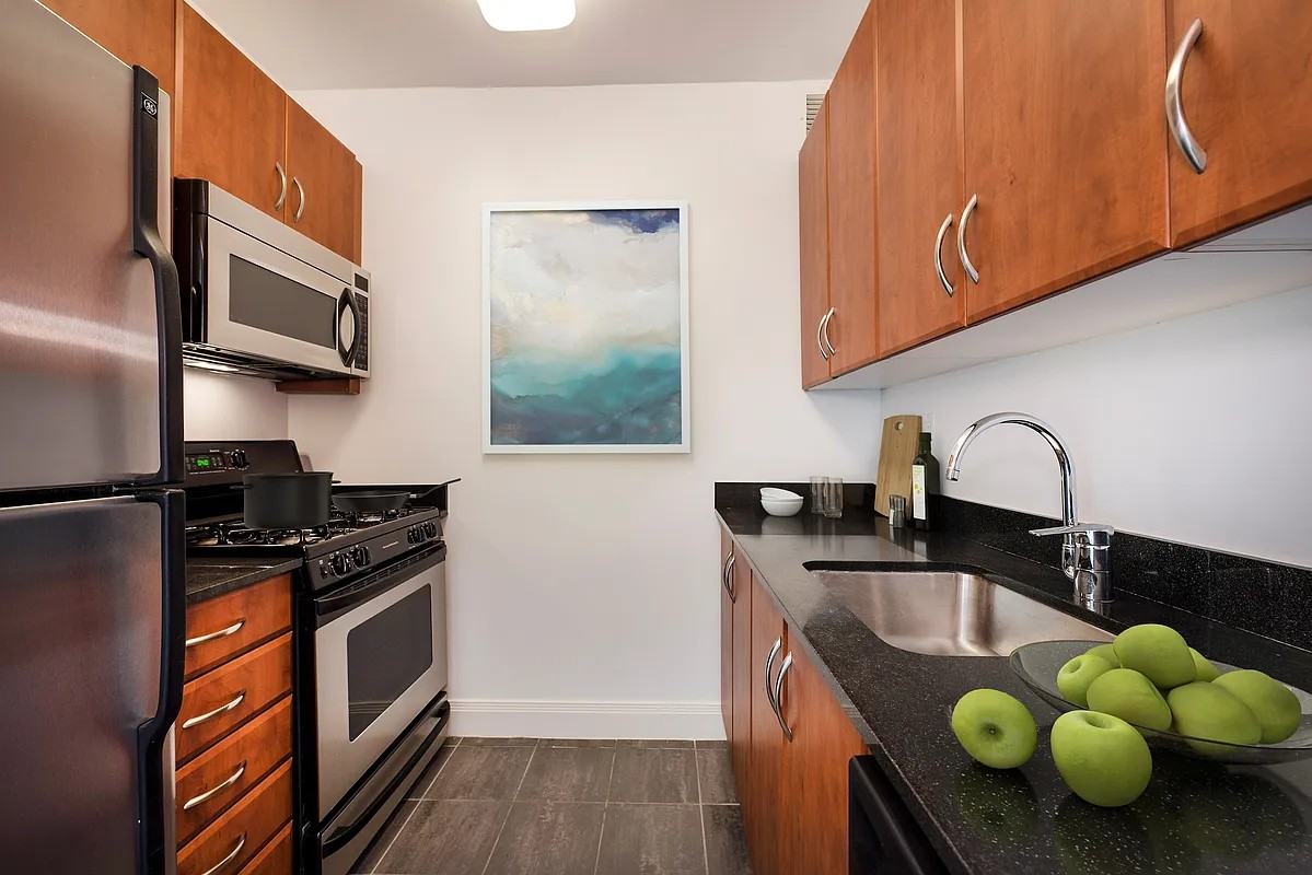 2nd Ave & E 34th St #817 - Photo 4 of 10