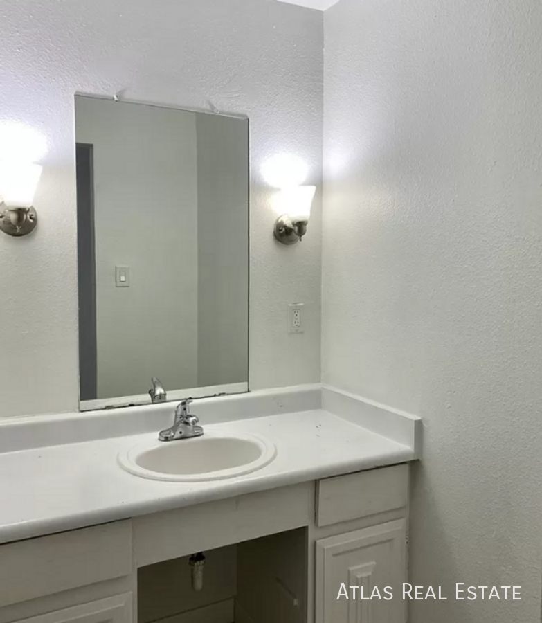 15571-15573 E 13th Avenue - Photo 6 of 14