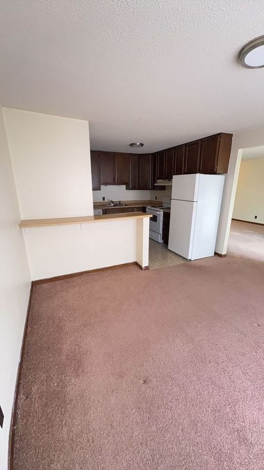 Royal Heights Lake View - Photo 4 of 12