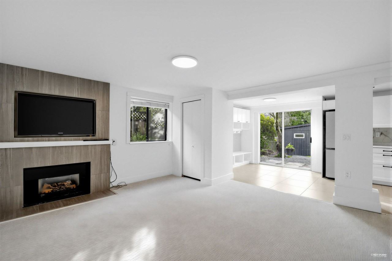 935 Melbourne Avenue - Photo 4 of 21