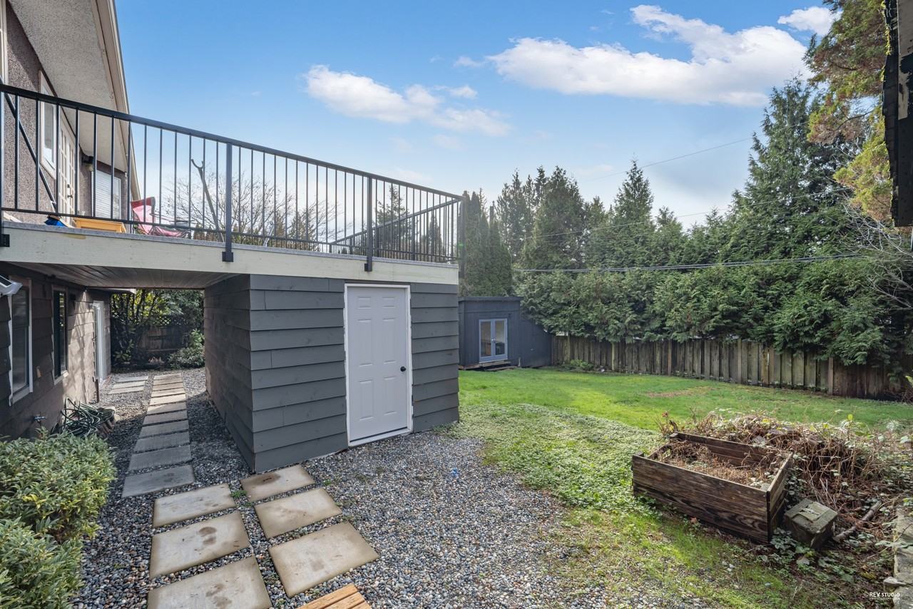 935 Melbourne Avenue - Photo 3 of 21