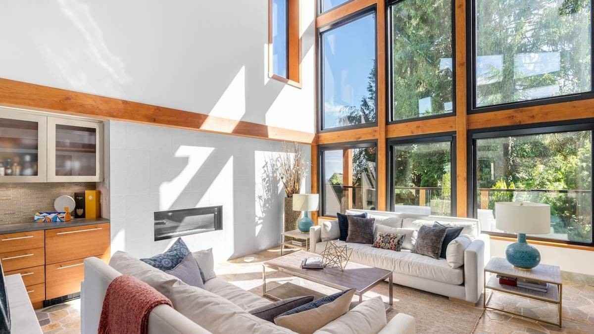 865 Andover Crescent - Photo 2 of 20