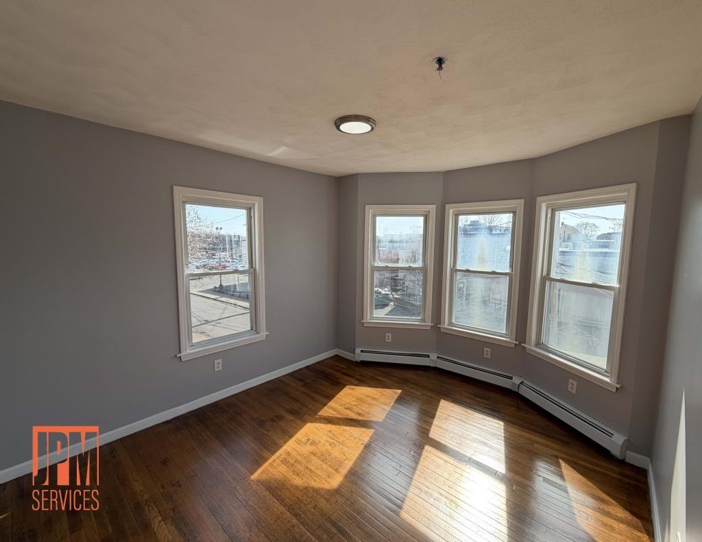 10 Joyce St - Photo 3 of 15