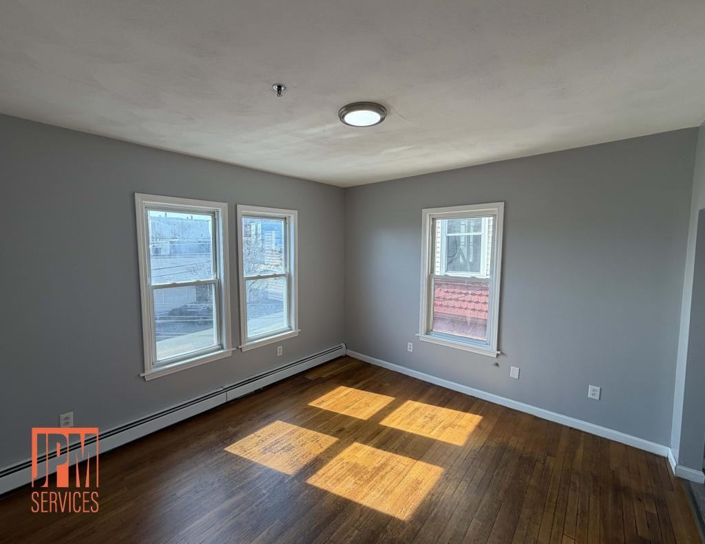 10 Joyce St - Photo 6 of 15