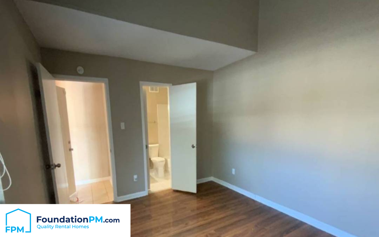 3822 High Bridge Ct #1 - Photo 4 of 12