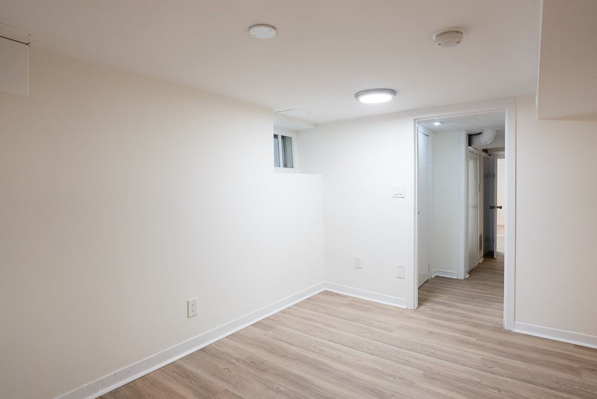 821 Gladstone Avenue - Photo 6 of 12