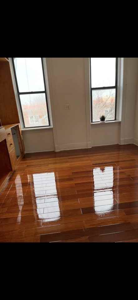 185 Menahan Street #3R - Photo 7 of 7