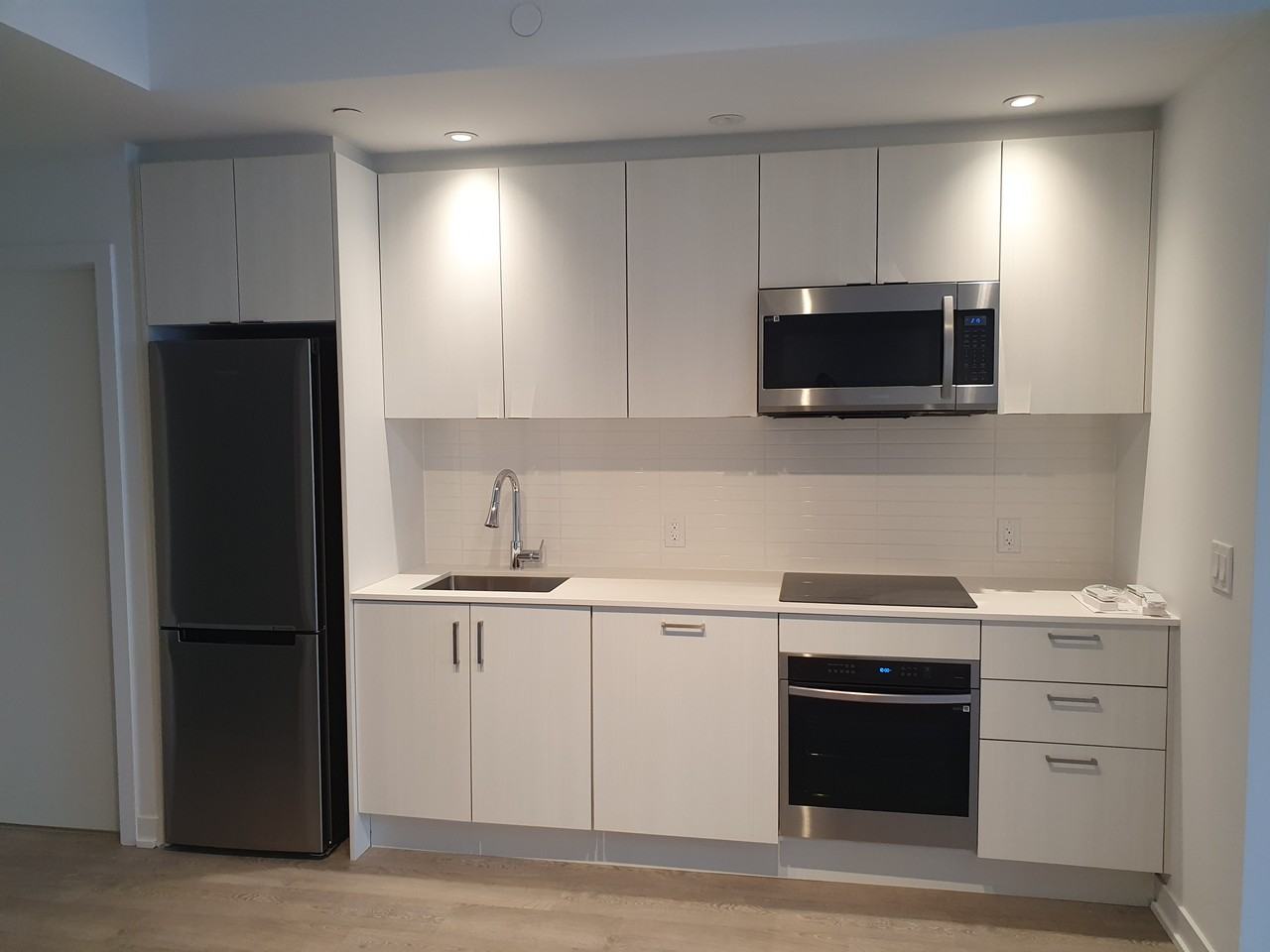 1926 Lake Shore Boulevard West #3905 - Photo 2 of 16