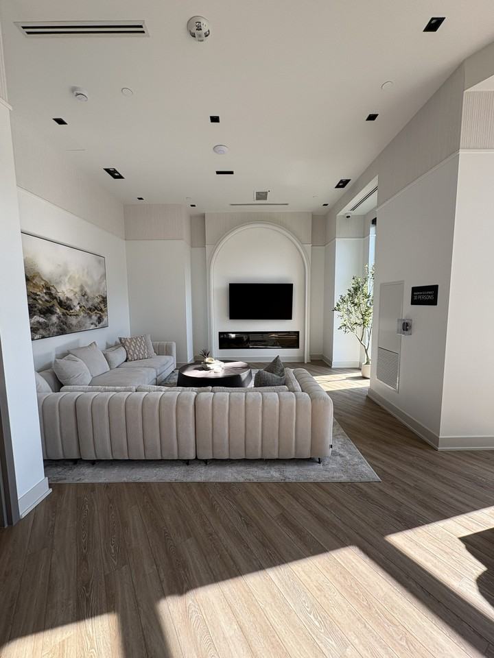 2088 James Street #313 - Photo 5 of 12