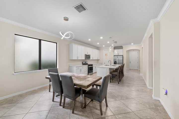 4762 Roldan Court - Photo 5 of 8