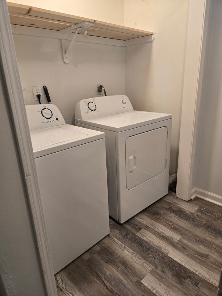 1861 E 78th St #14955556 - Photo 5 of 24