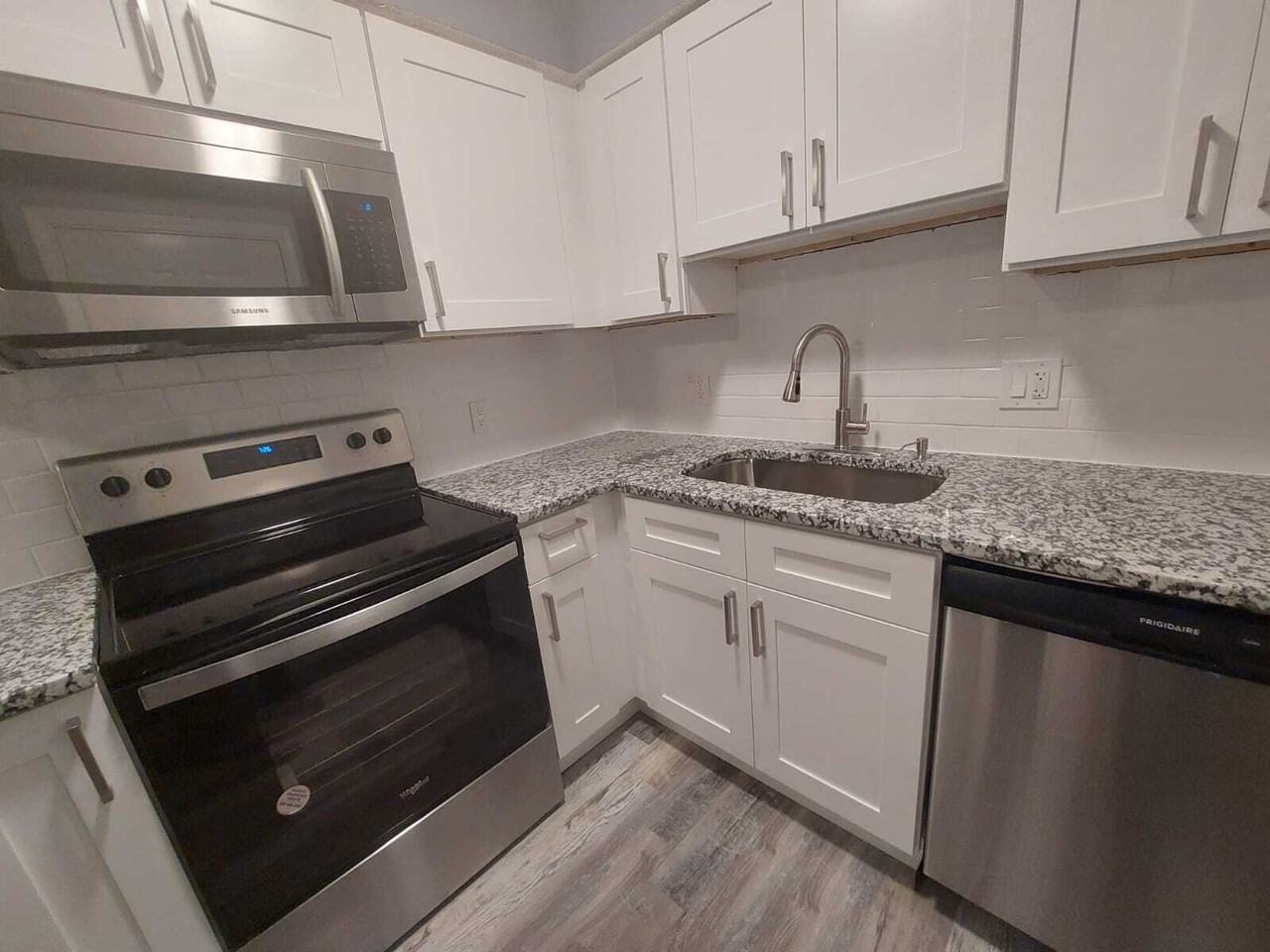 1861 E 78th St #14955556 - Photo 6 of 24