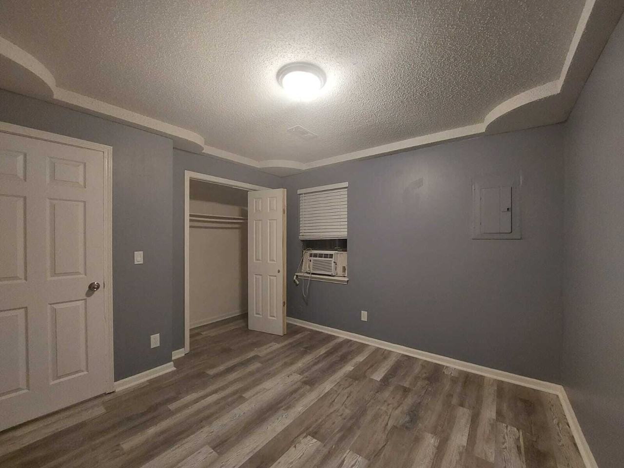 1861 E 78th St #14955556 - Photo 7 of 24